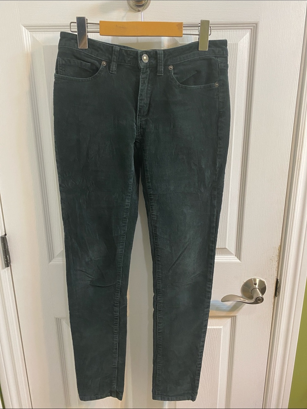 Patagonia Organic Cotton Corduroy Women's Slim Pants Forest Green Size 29 Fall